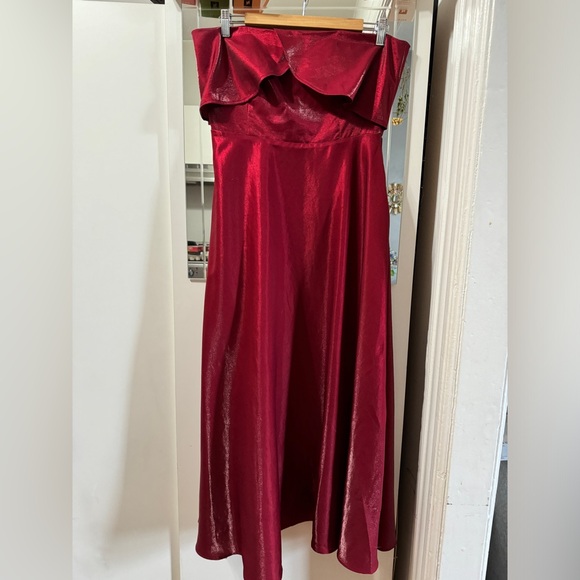 Sau Lee gorgeous satin dress in dark red formal - Picture 6 of 7